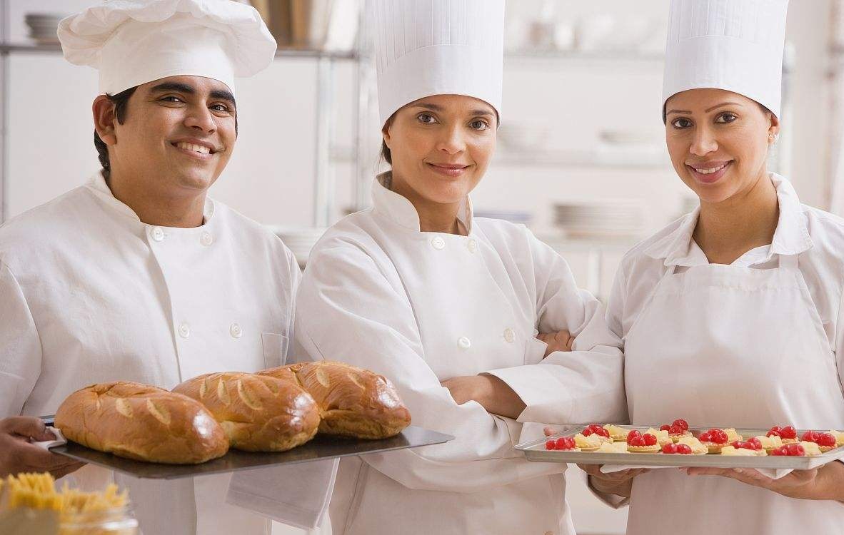 2、面包师培训：糕点师应该如何学习？需要多少钱